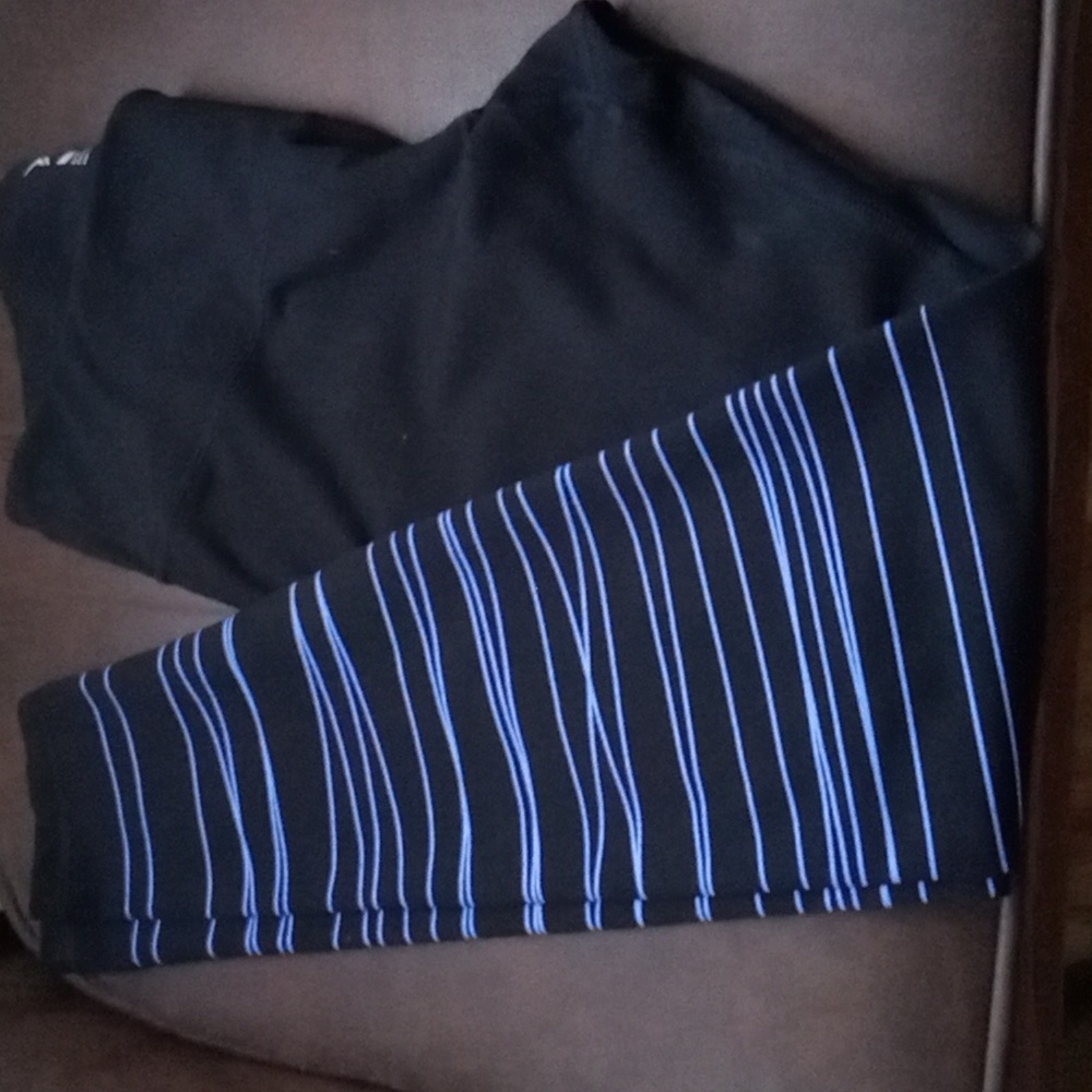 Old Navy Active Fitted Size Large Leggings